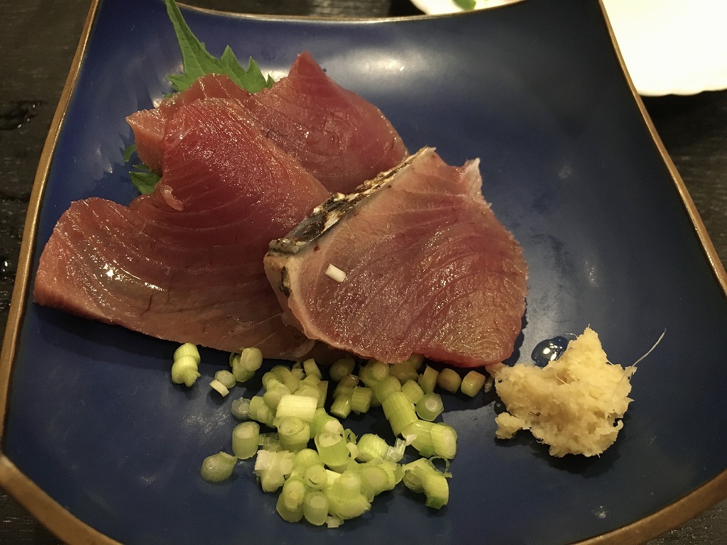 カツオのタタキ＆刺身(戻りガツオ) - ぼぶ寿司