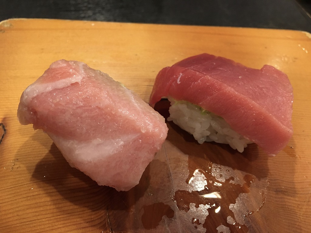 マグロ 大トロ＆赤身(1週間寝かせたの) - ぼぶ寿司