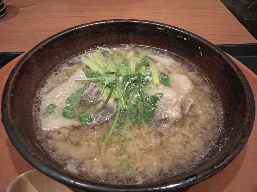 イノシシ鍋(猪肉＆セリ＆ゴボウ) - 赤坂 きた福