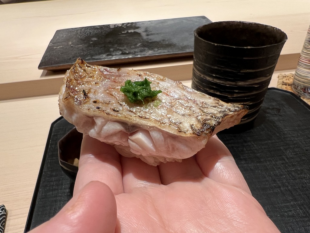 ノドグロ(炙り)【にぎり】 - 鮨 くろ﨑