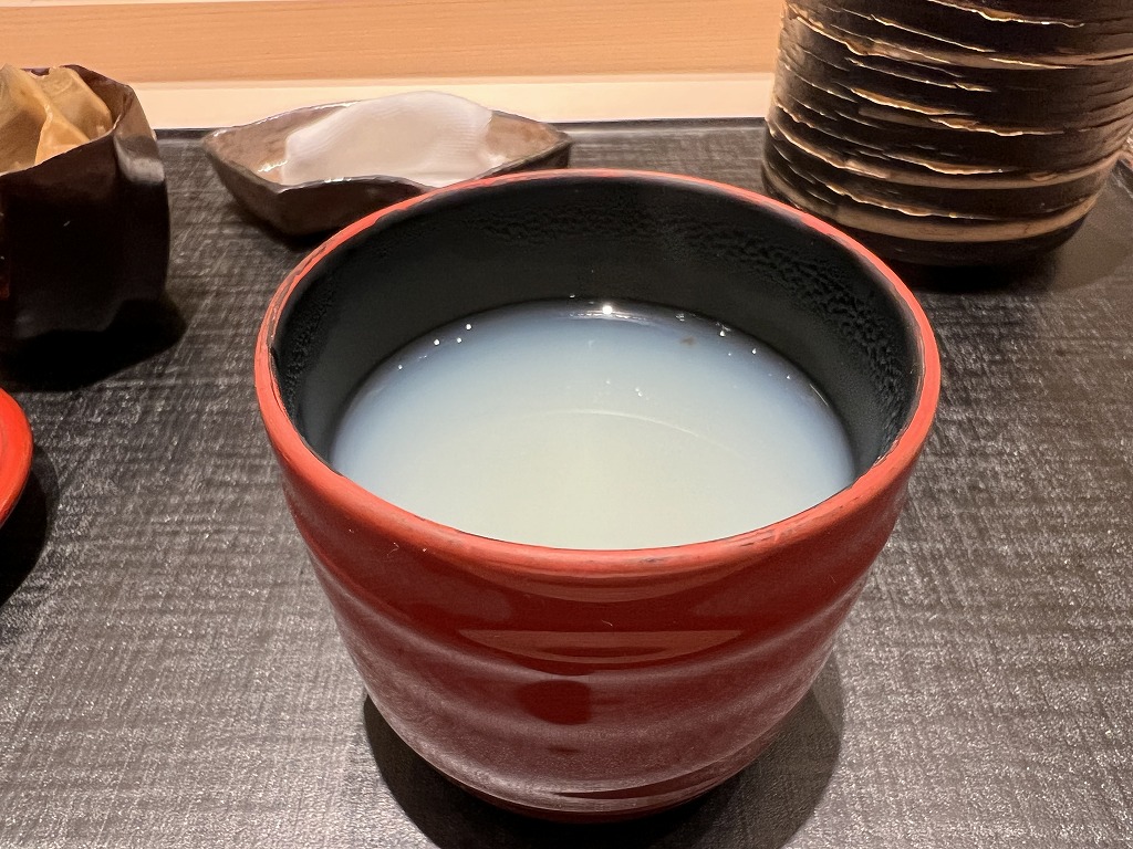 お吸い物(アサリ&ハマグリ&ホッキ貝の出汁) - 鮨 くろ﨑