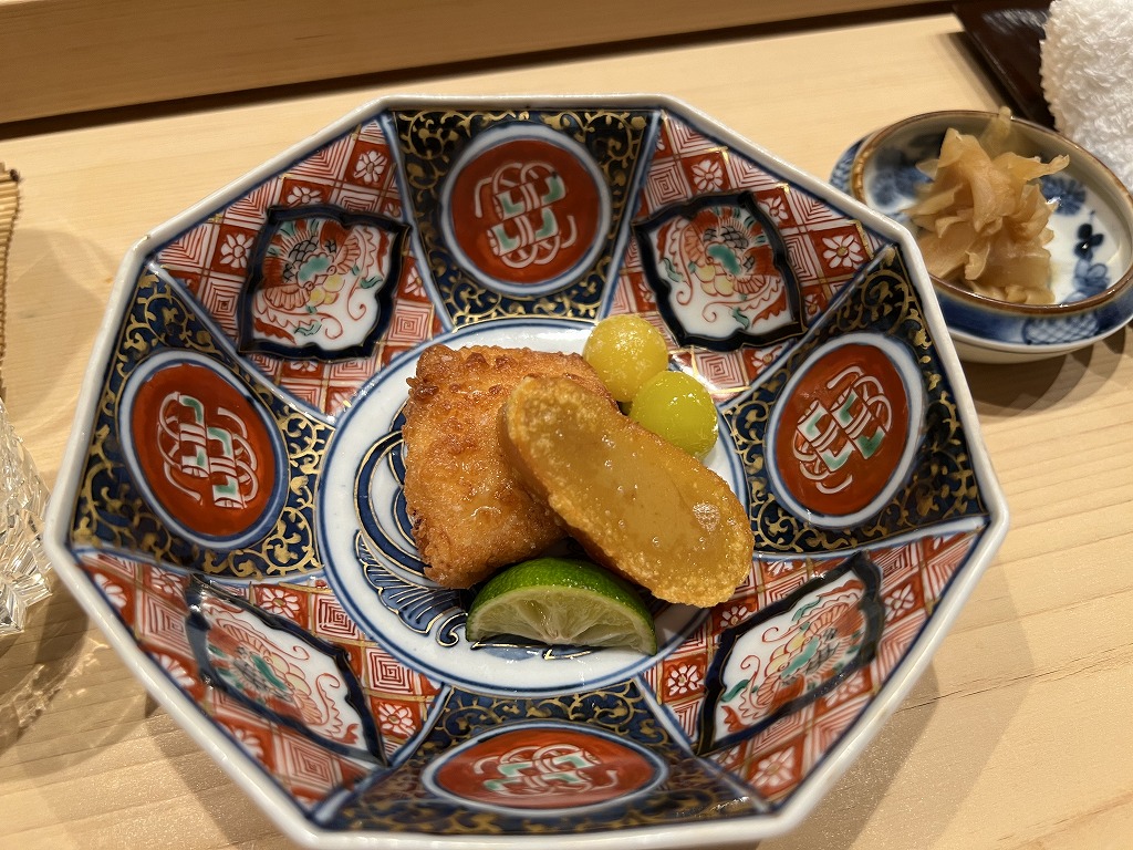 トラフグのから揚げ&カラスミの素揚げ&銀杏の素揚げ - 鮨 くろ﨑