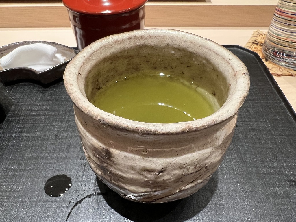 温かいお茶 - 鮨 くろ﨑