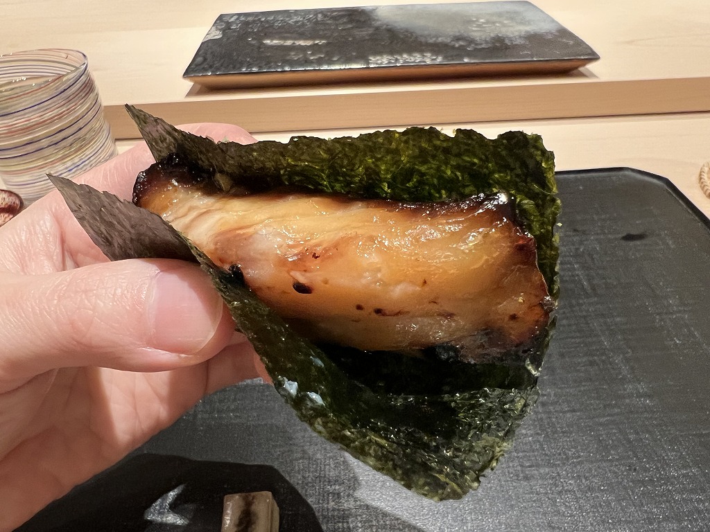 クエの磯部巻き - 鮨 くろ﨑