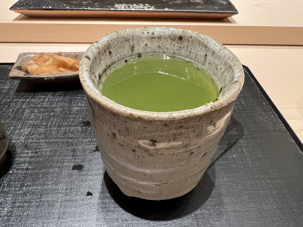 温かいお茶 - 鮨 くろ﨑