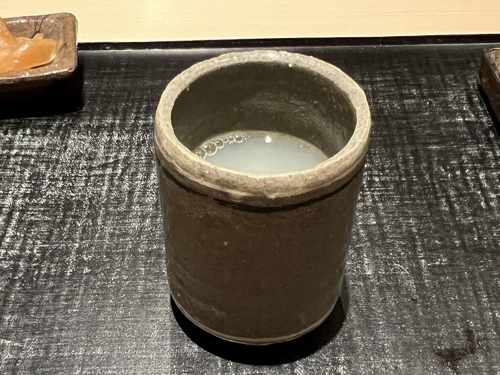 お吸い物(貝類の出汁) - 鮨 くろ﨑