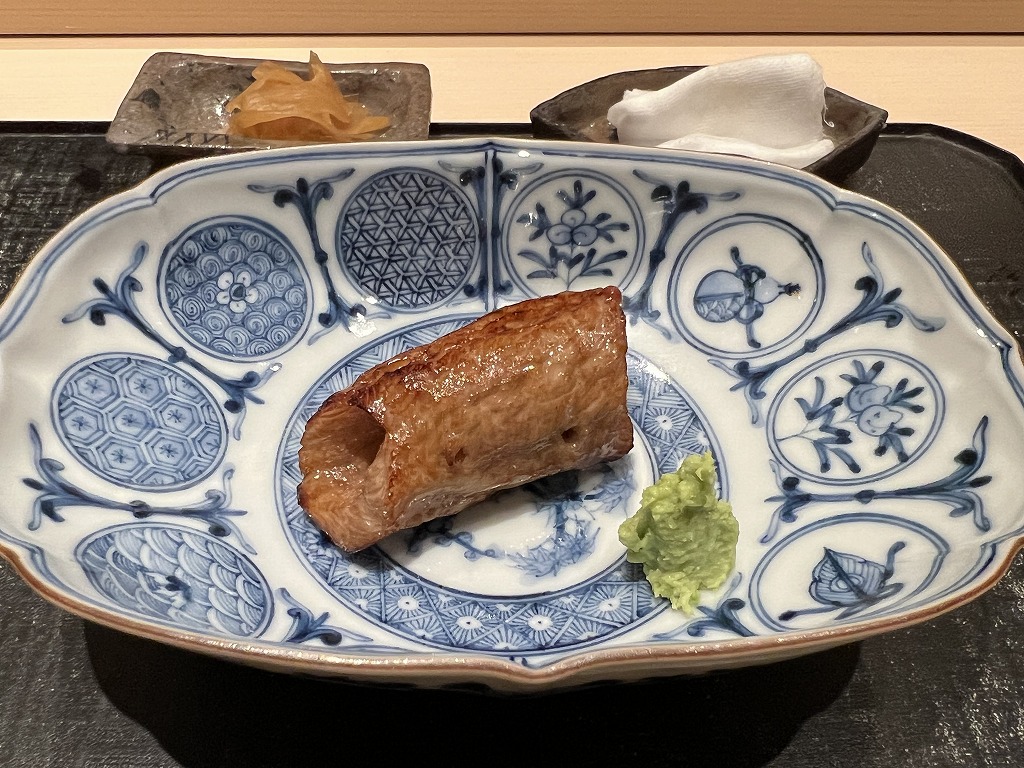 マグロの漬け焼き(砂ズリ) - 鮨 くろ﨑