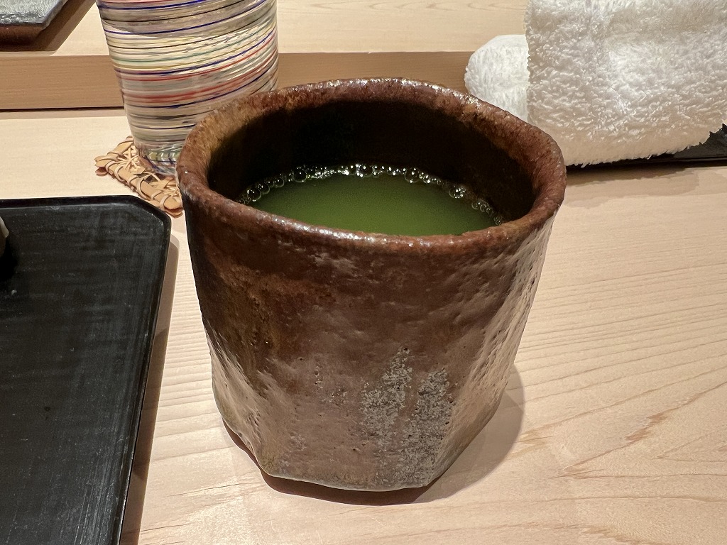 温かいお茶 - 鮨 くろ﨑