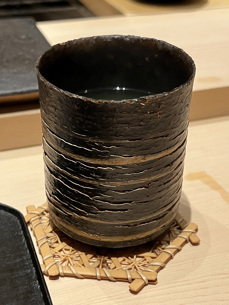 温かいお茶 - 鮨 くろ﨑