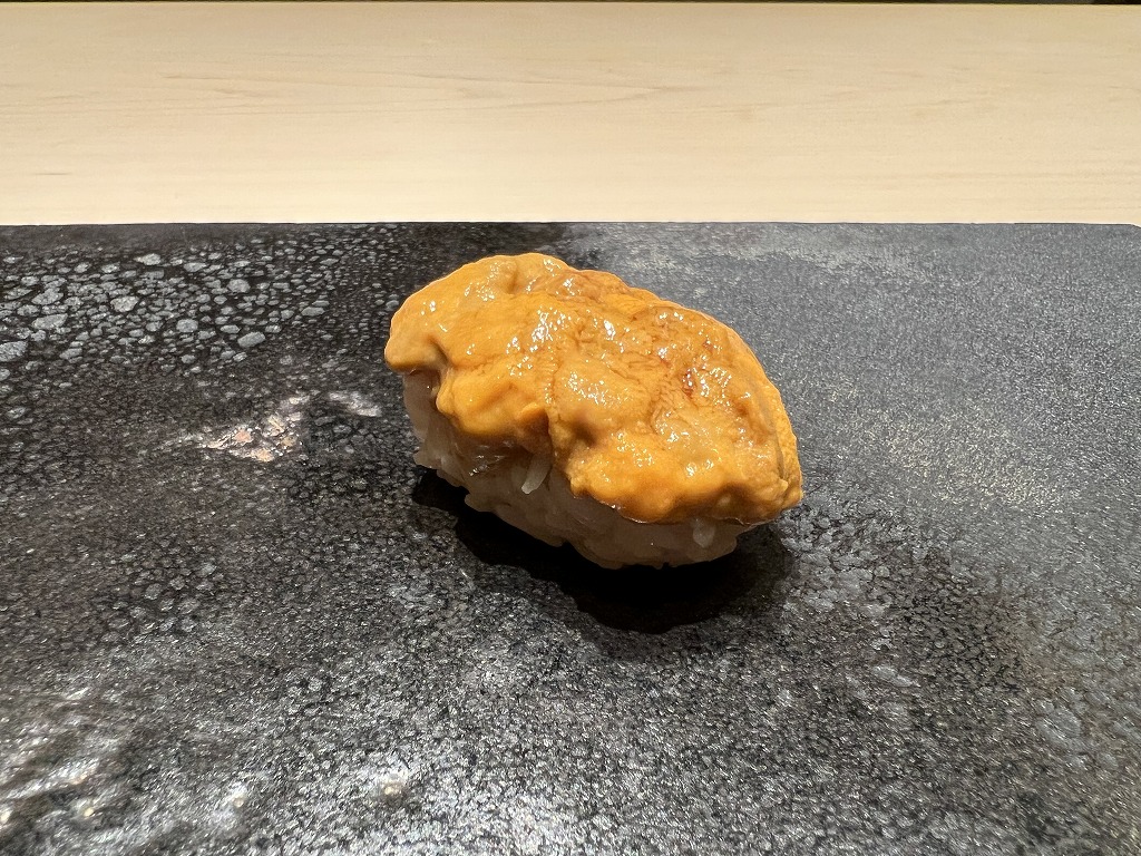 天草ムラサキウニ【にぎり】 - 鮨 くろ﨑