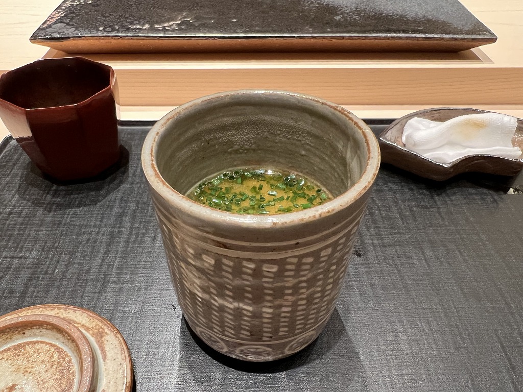 ノドグロと金目鯛のお出汁 - 鮨 くろ﨑
