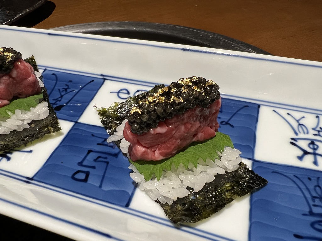 キャビア肉寿司 - 蕃 YORONIKU